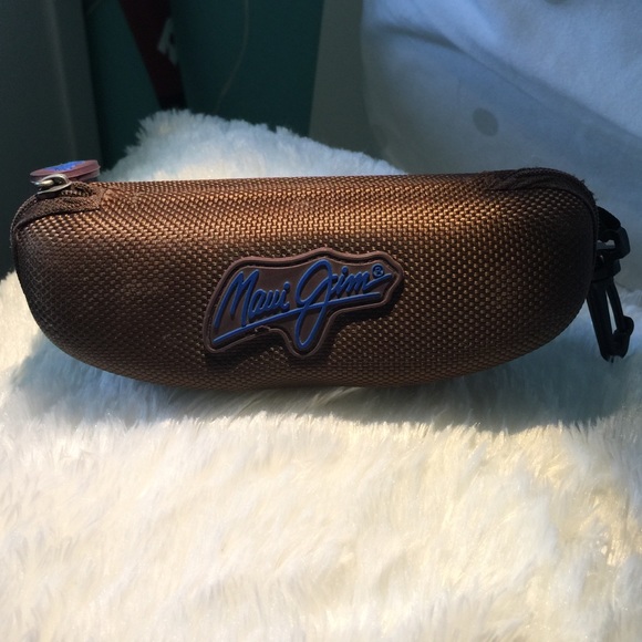 ✨ Maui Jim Sunglasses ✨ - Picture 3 of 6